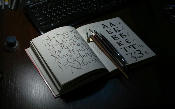 Best AI Tools for Creating Notion Templates to Sell